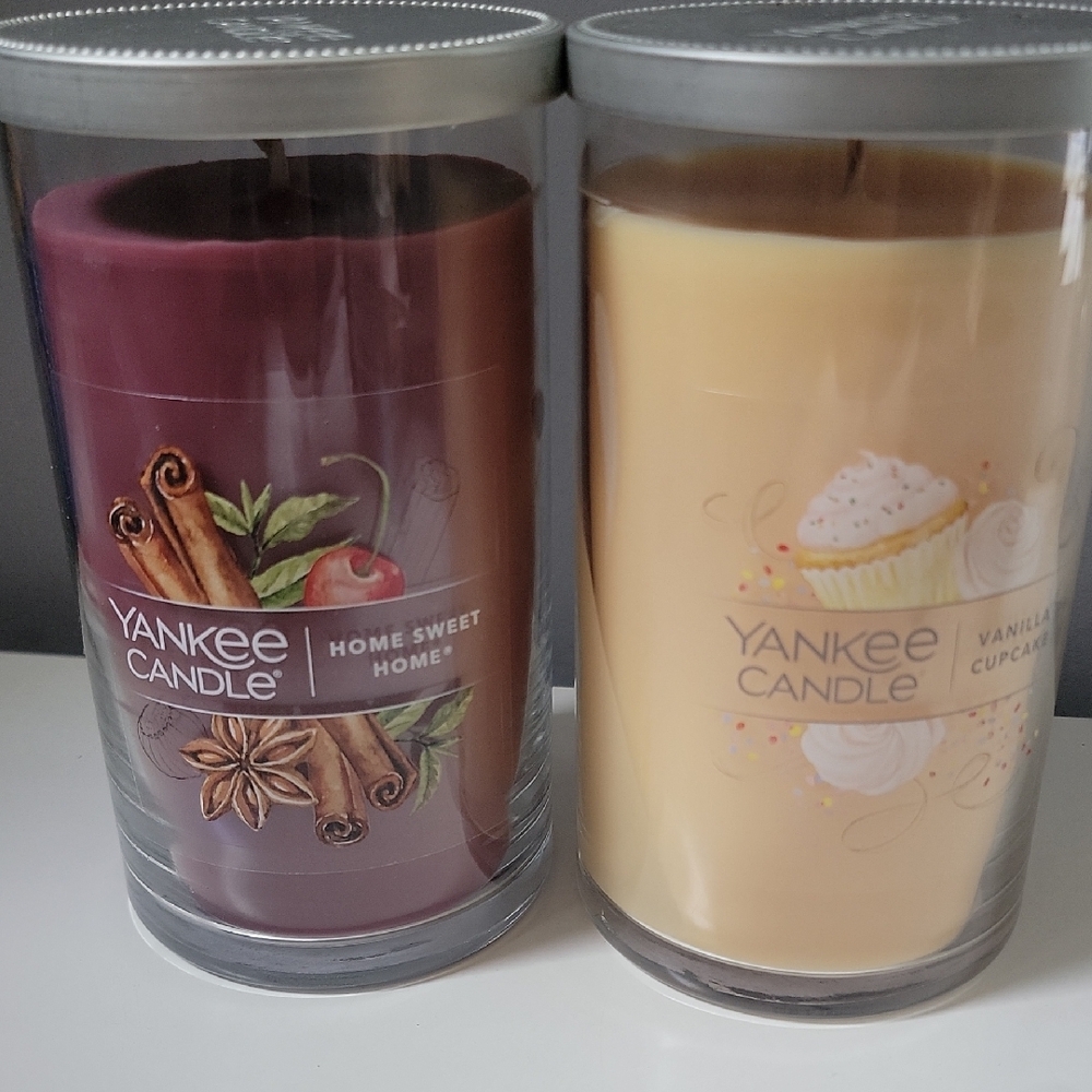 Yankee Candle Home Sweet Home and Vanilla Cupcake Set